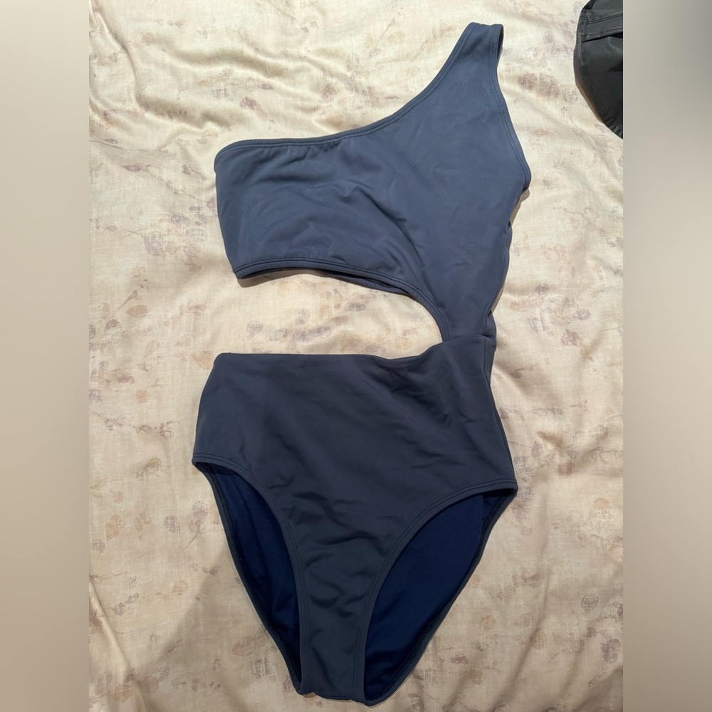 One Shoulder One Piece Bathing Suit